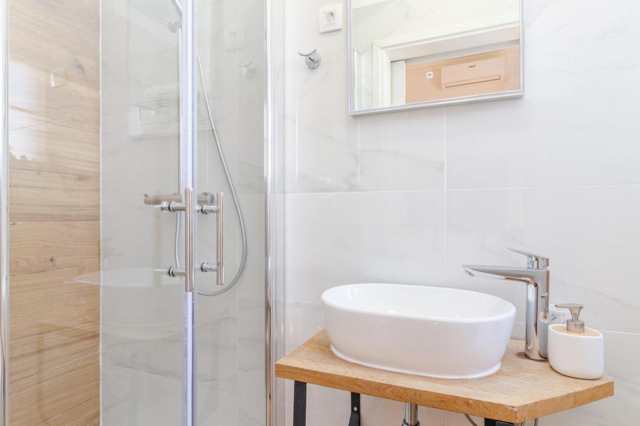 Apartment Augier - Elegant & Spacious - City Centre プーラ エクステリア 写真