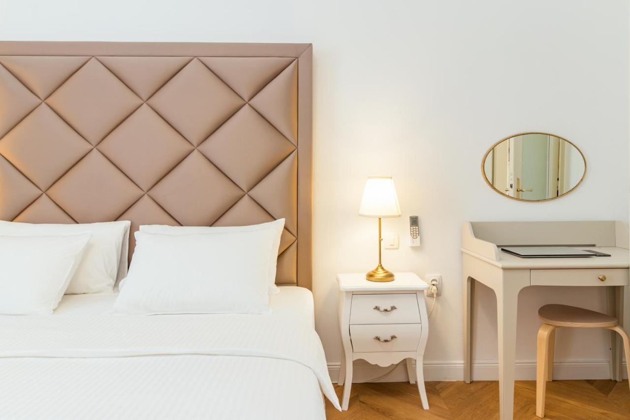 Apartment Augier - Elegant & Spacious - City Centre プーラ エクステリア 写真