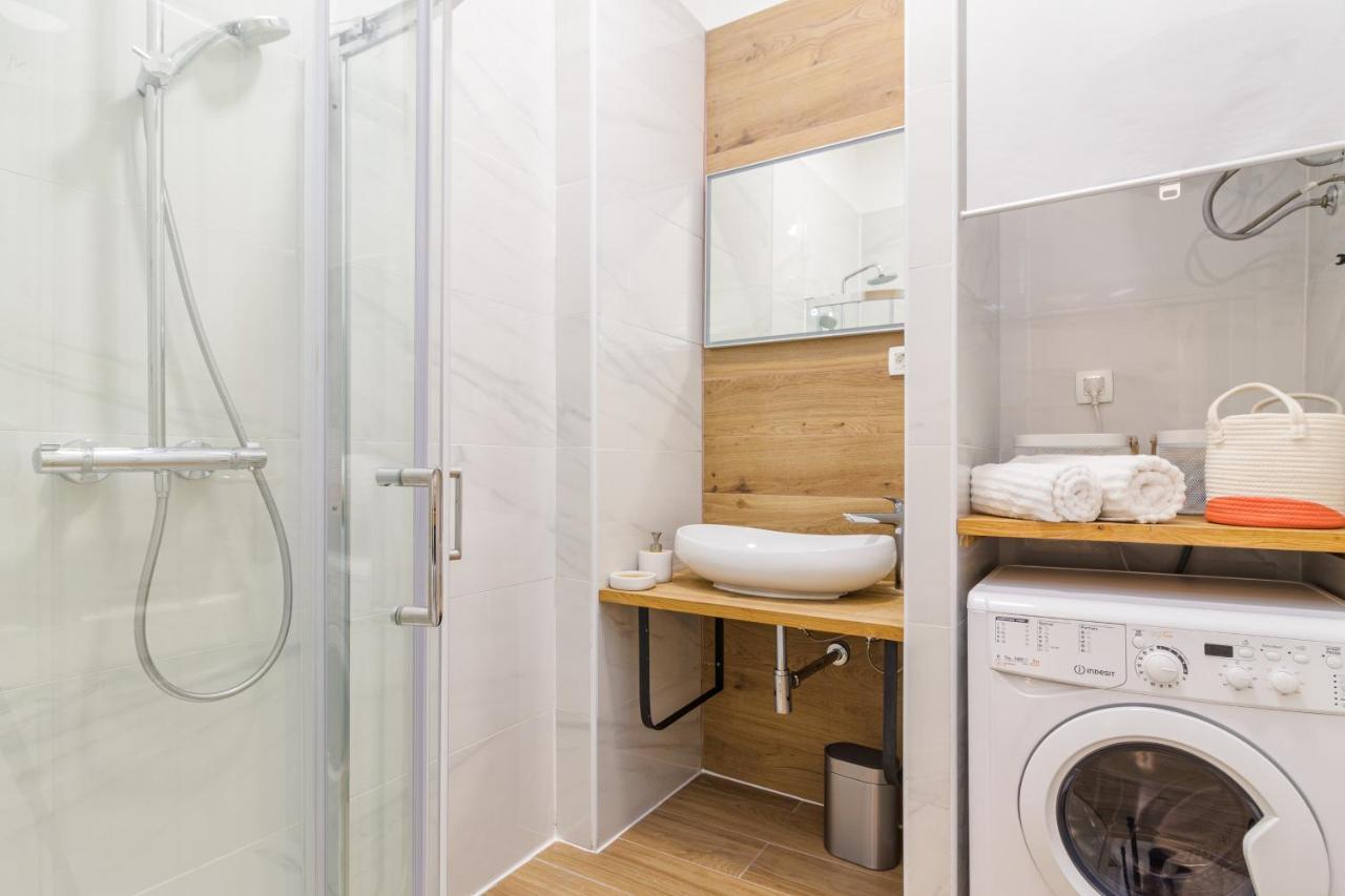 Apartment Augier - Elegant & Spacious - City Centre プーラ エクステリア 写真